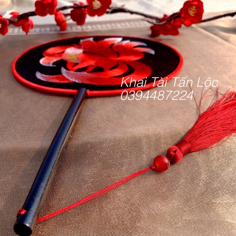Quạt tròn cổ trang Tô Châu thêu 2 mặt hỏa hồ ly - hồ ly 9 đuôi đỏ
