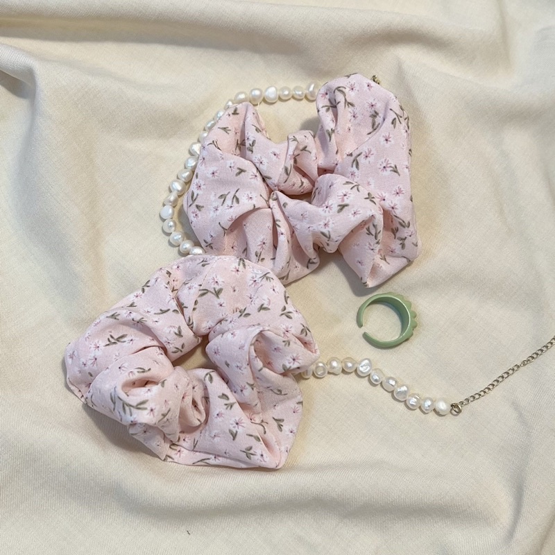 Dây cột tóc scrunchies