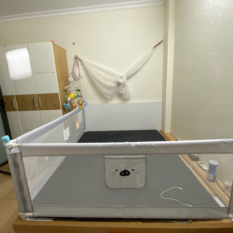 Thanh chắn giường 2021 Babyshark an toàn tiện lợi nâng hạ dễ dàng tránh chấn thương cho em bé