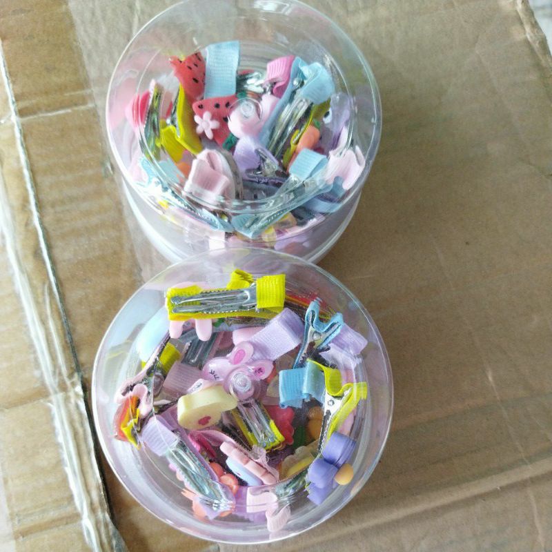 Kẹp tóc,kẹp bấm nhiều màu sắc,và nhiều hình xinh sẵn cho các bé yêu##