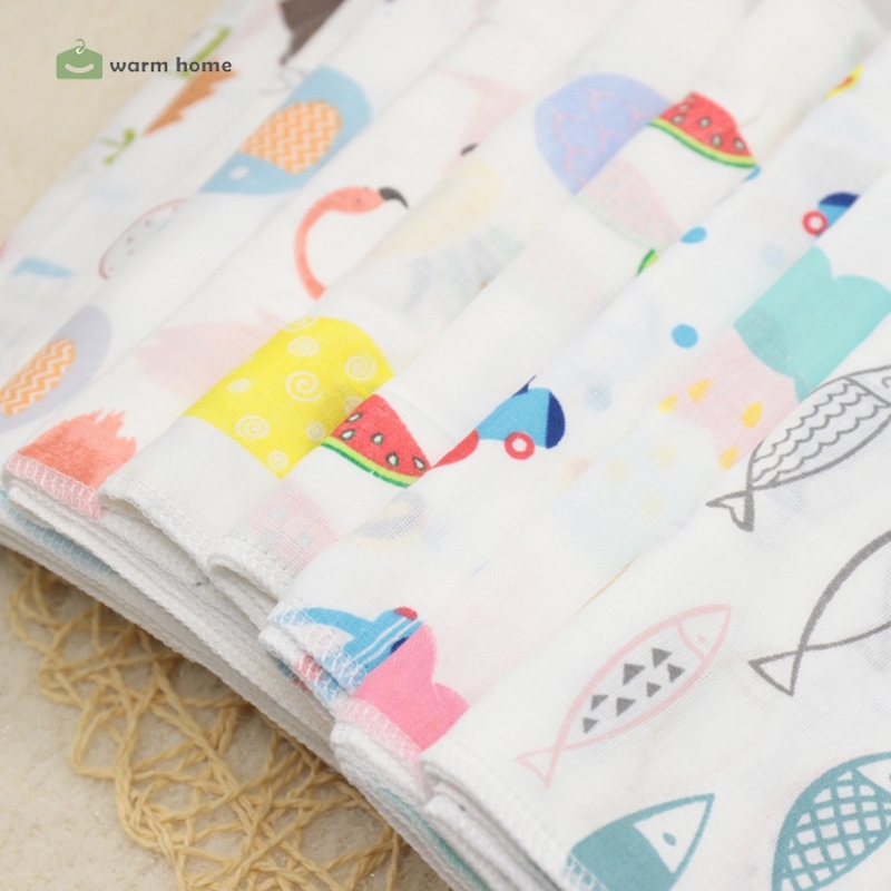 Khăn ăn cotton hình tam giác in họa tiết dễ thương cho bé