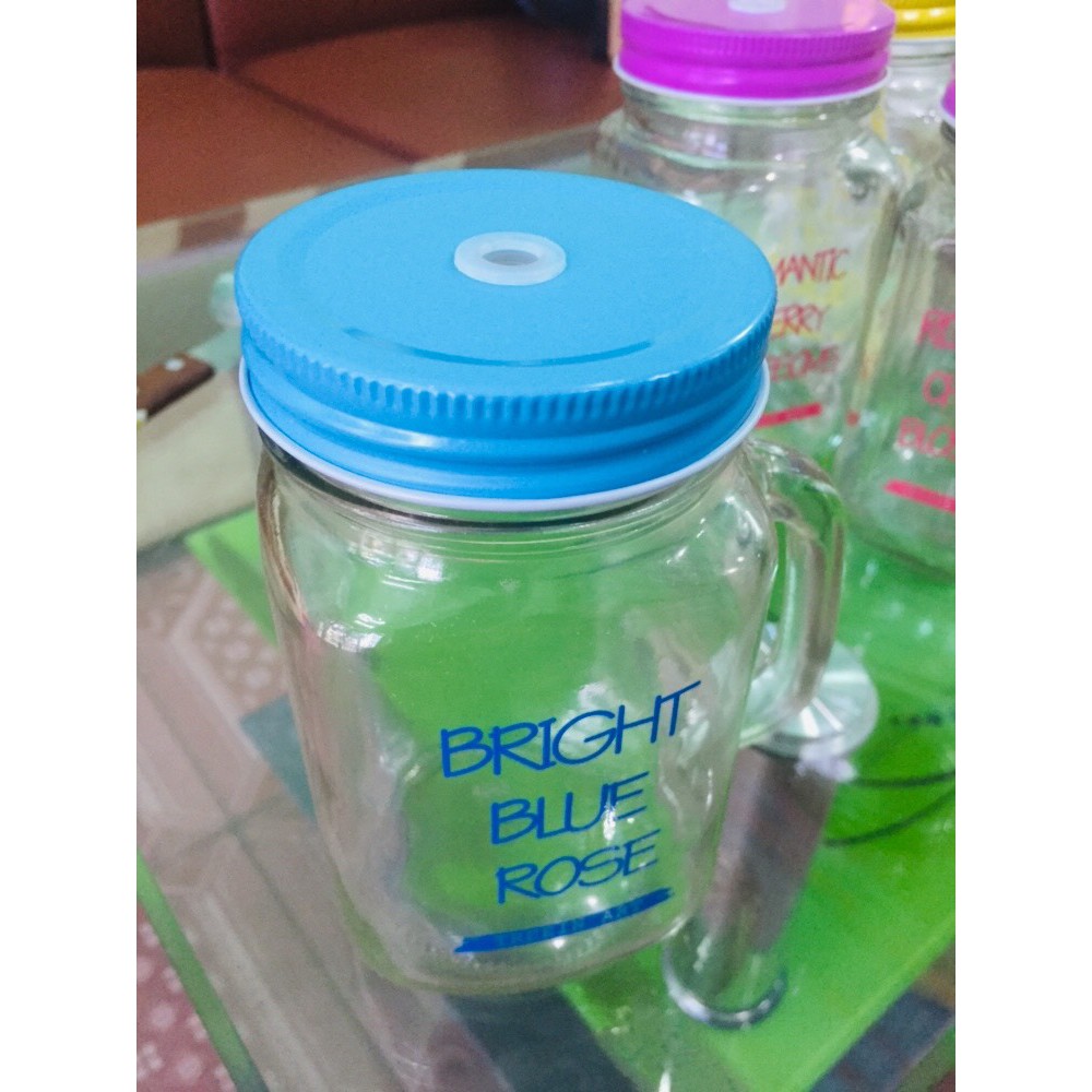 Cốc thủy tinh nắp màu có ống hút quai cầm tiện dụng | BigBuy360 - bigbuy360.vn