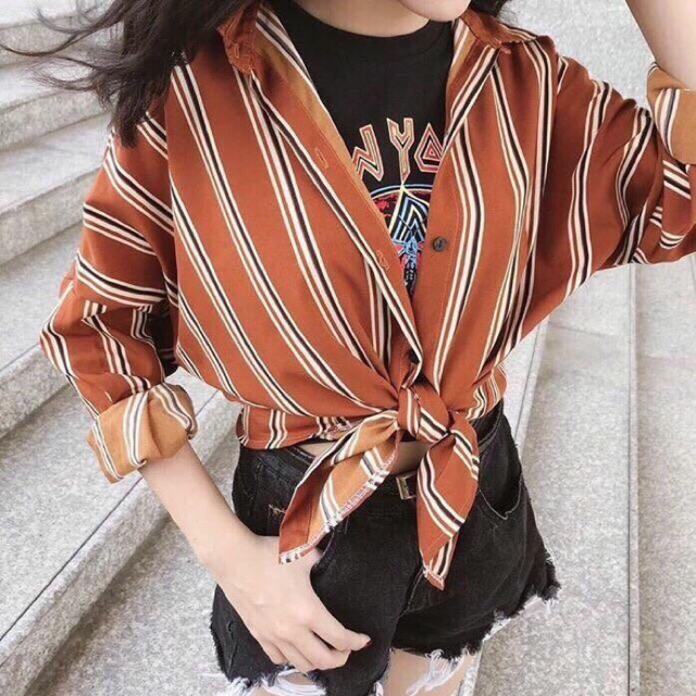 Sơ mi kẻ sọc hai màu