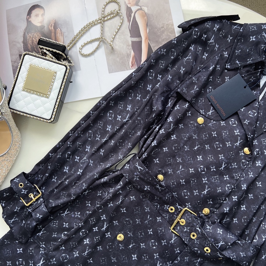 Áo khoác nữ dáng dài thời trang cao cấp Louis Vuitton LV phong cách sang trọng