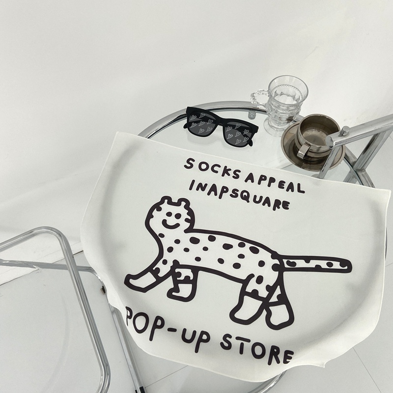 Thảm nhỏ treo tường phong cách Bắc Âu đơn giản