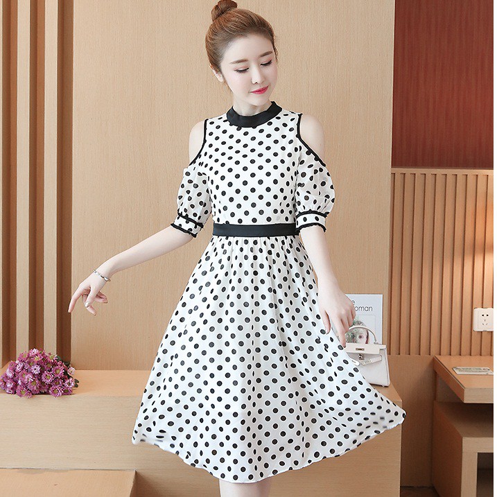 Hàng Nhập : ĐẦM VOAN HỞ VAI , HOẠ TIẾT CHẤM BI THỜI TRANG – AD 158