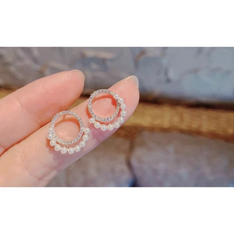 Khuyên tai treo tròn phối hạt trai trắng nhân tạo bạc chuẩn