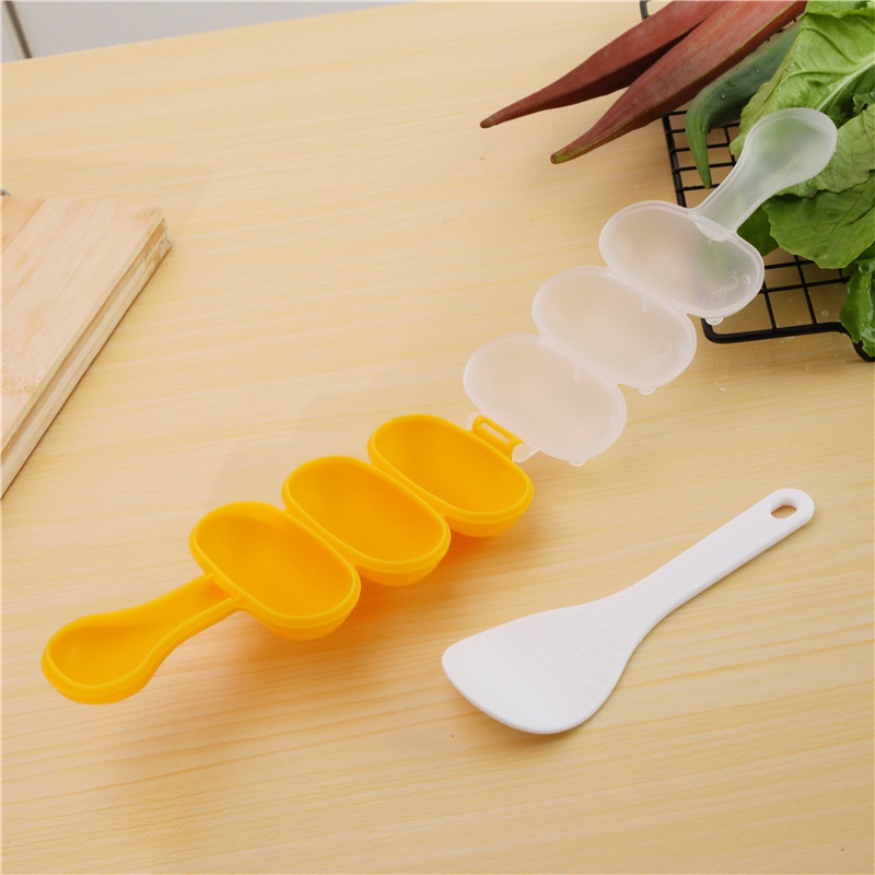 Bộ Khuôn Lắc Cơm Tạo Hình Cơm Nắm Cho Bé Ăn Dặm Kèm Thìa