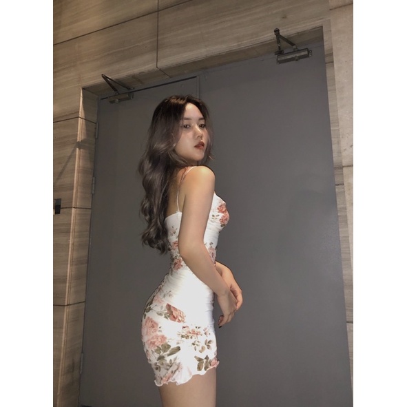 Đầm đuôi cá 2 dây trắng form ngắn Mi Dress