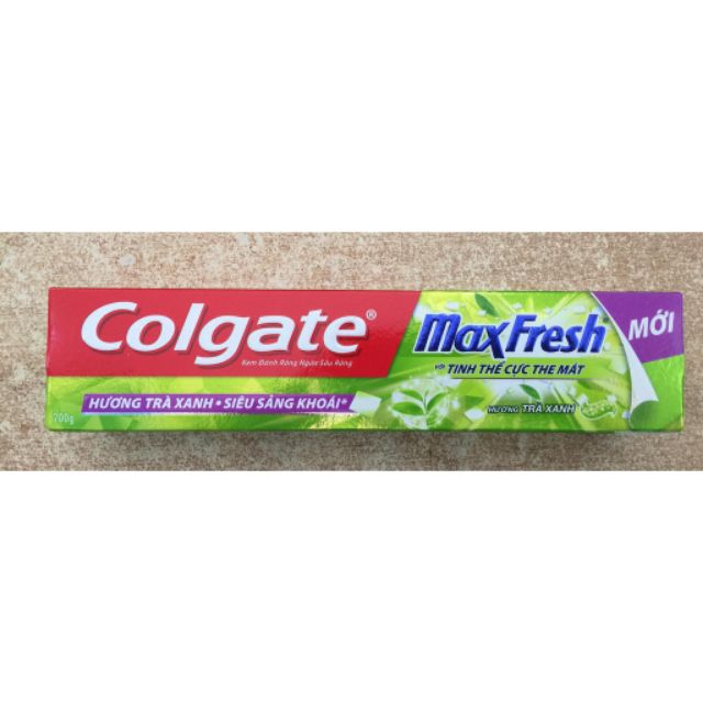 Kem đánh răng Colgate Max Fresh hương trà xanh và bạch hà