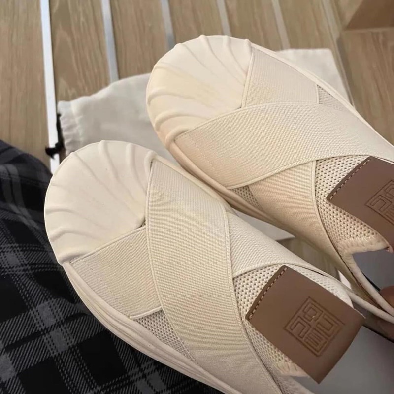 Giày bánh mì nữ quảng châu