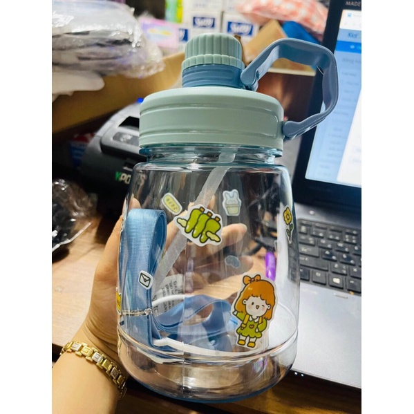 Giá thanh lý bình nước cute 1,3L tặng kèm sticker