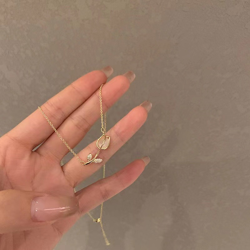 Vòng cổ Mặt Hoa Tulip Đính Đá Opal Phong Cách Cổ Điển Cho Nữ