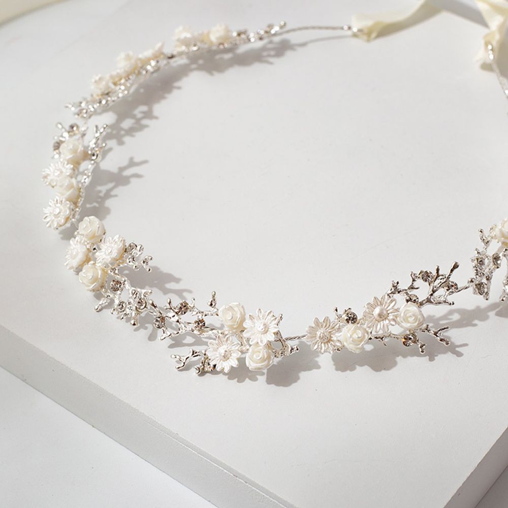 Băng đô đính hoa cài tóc cô dâu