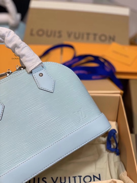 𝐓𝐮́𝐢 𝐋𝐯 𝐡𝐞̂́𝐧 𝐬𝐢𝐞̂𝐮 𝐜𝐚̂́𝐩