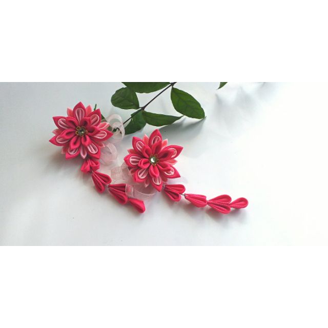 Kẹp tóc Kanzashi Hồng