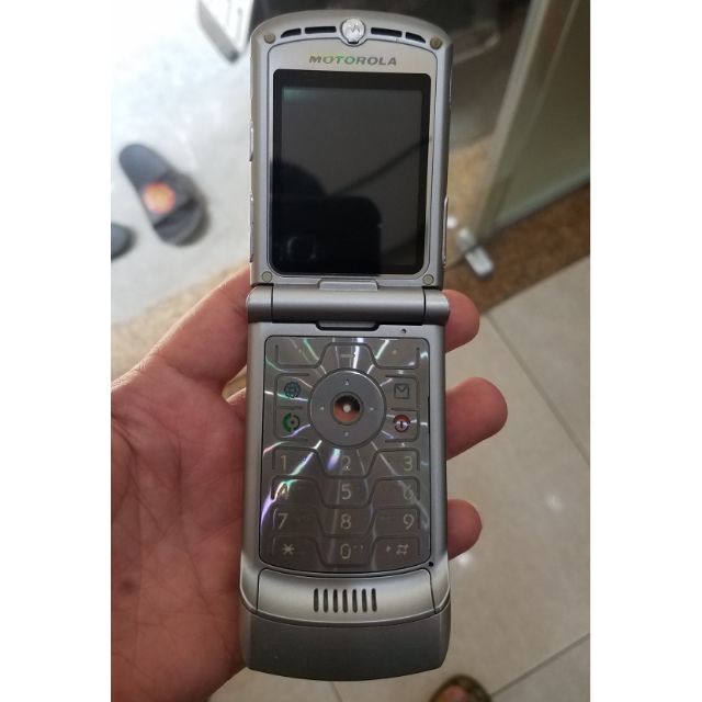 Điện thoại cổ Motorola V3