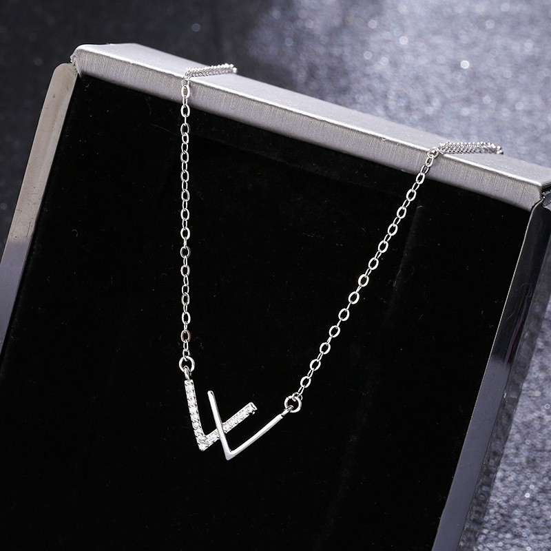 Vòng Cổ Mặt Chữ W Đính Đá Zircon Phong Cách Sang Trọng Thời Trang Hàn Quốc