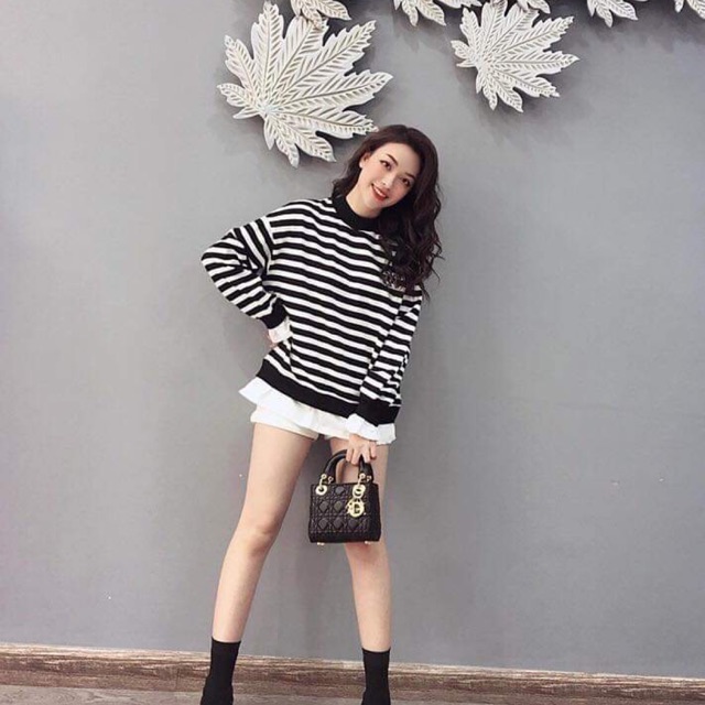 Áo kẻ ngang phối trắng