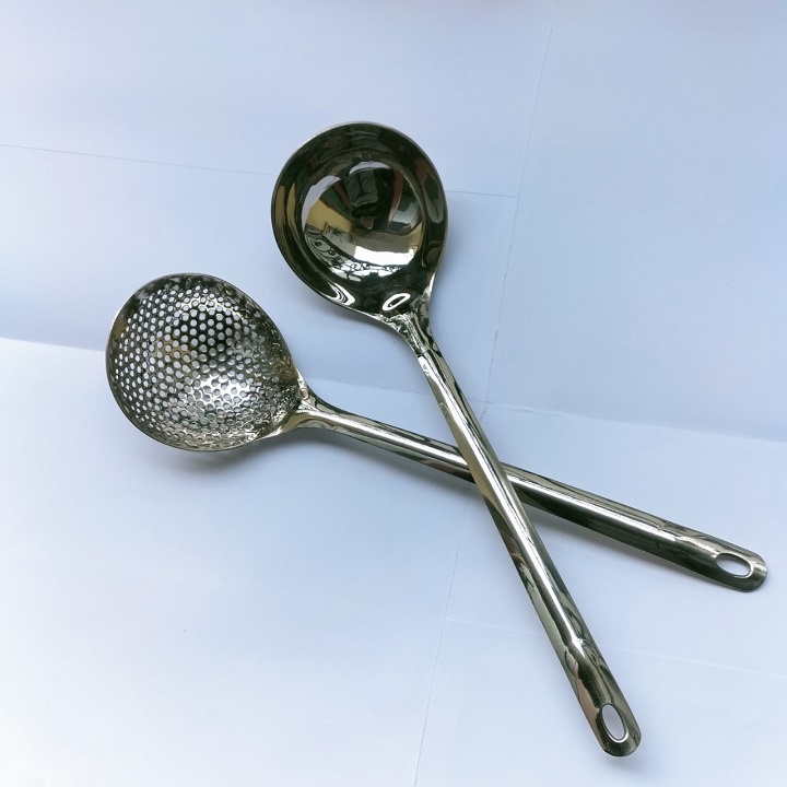 Muôi múc canh, muôi thủng ăn lẩu cán dài sáng bóng - Vá đặc, vá lỗ Inox 304 cao cấp
