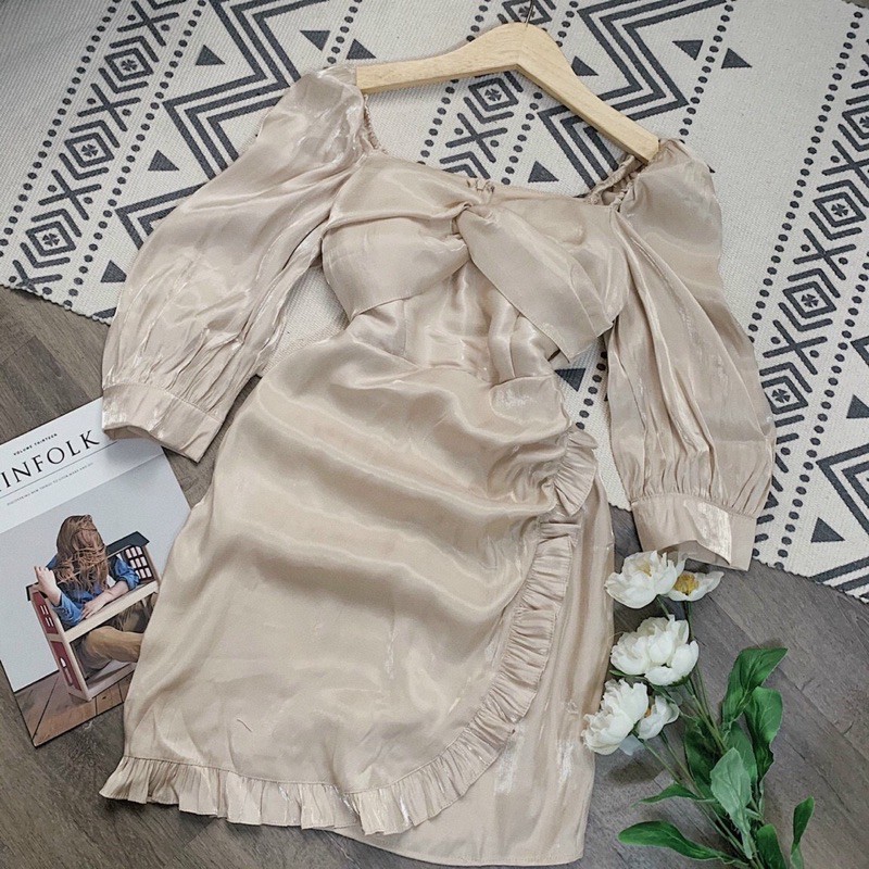 Đầm nude xoắn ngực tà đắp chéo phối bèo có ánh nhũ đi tiệc