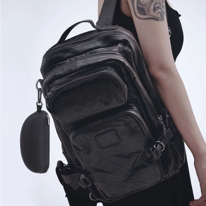 Hộp đựng kính mát Newton Eva