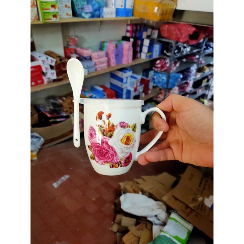 (SIÊU RẺ) Cốc sứ uống nước kèm thìa và nắp hít chân không 300ml