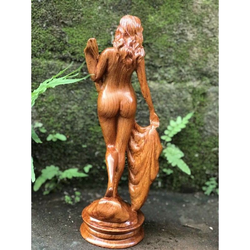 Tượng gỗ cô gái trang trí nghệ thuật - gỗ hương nguyên khối