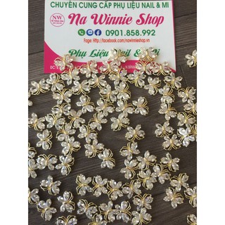 charm bướm cao cấp 15k