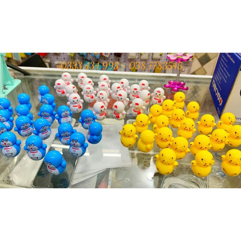Đồ chơi lật đật mini DOREMON - PIKACHU - NGƯỜI TUYẾT dễ thương ý nghĩa cho bé, trưng bày trên ô tô, bàn làm việc,bàn học
