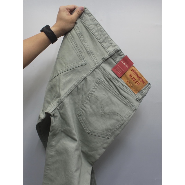 Quần Kaki Jean Doki Màu Rêu nhạt DKA-13, Quần Kaki Nam dáng ôm đứng, Chất vải co giãn thoải mái - Doki