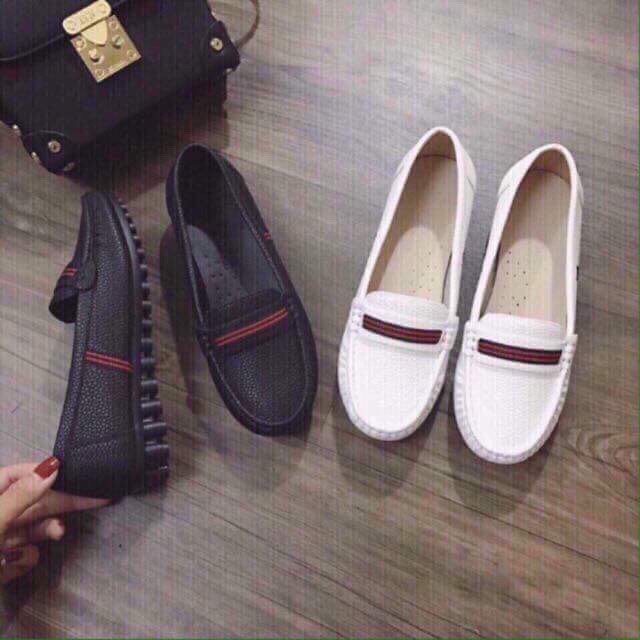 Mọi nữ kẻ thơi trang hót