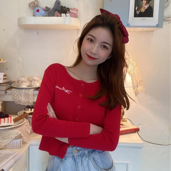 Áo Croptop Dệt Kim Tay áo dài Hoạ Tiết Chữ Thêu Phong Cách Hàn Quốc | BigBuy360 - bigbuy360.vn
