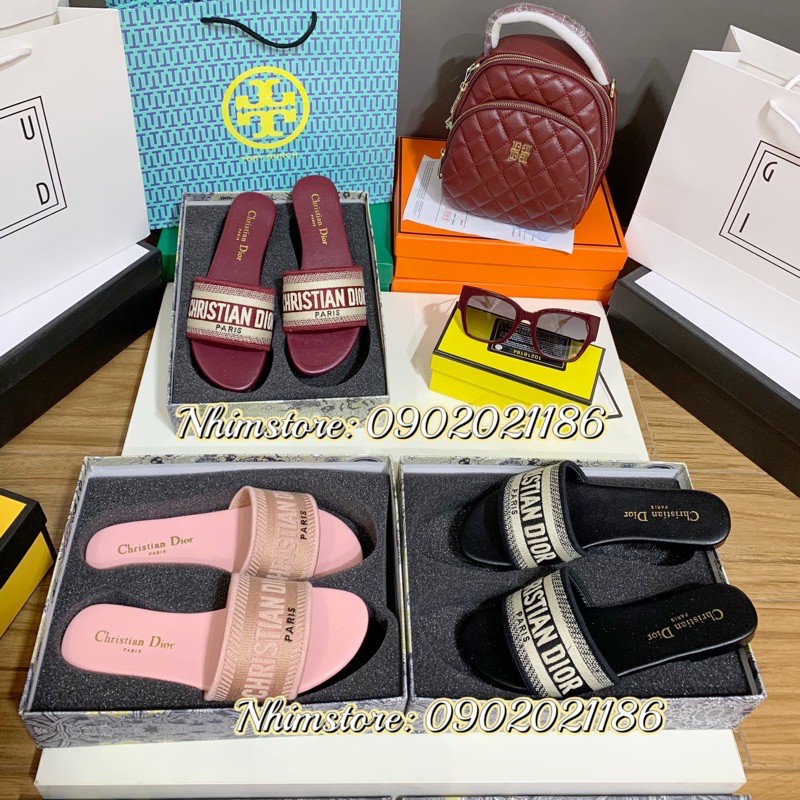 Dép lê thời trang,quai ngang thêu logo hãng. Hàng Fullbox như ảnh nha