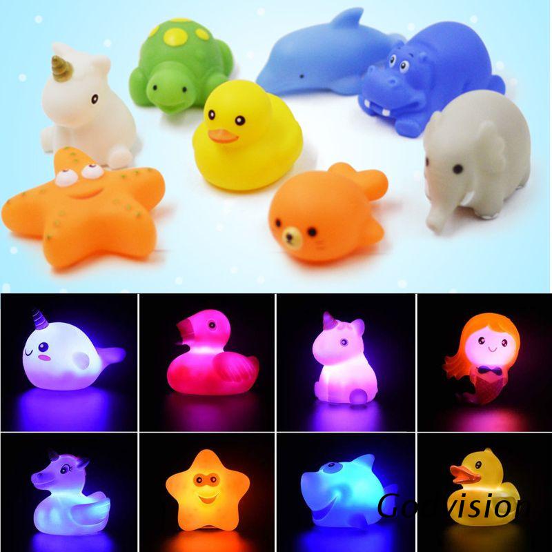 Đồ Chơi Cá Heo Nổi Trên Nước Có Đèn Led Tự Động Cho Trẻ Em