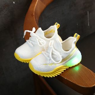 Giày thể thao 2019 cho bé