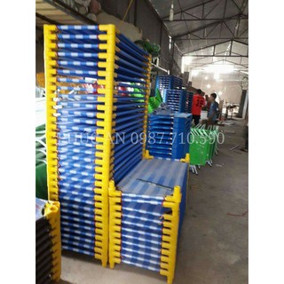 Giường lưới chân tròn