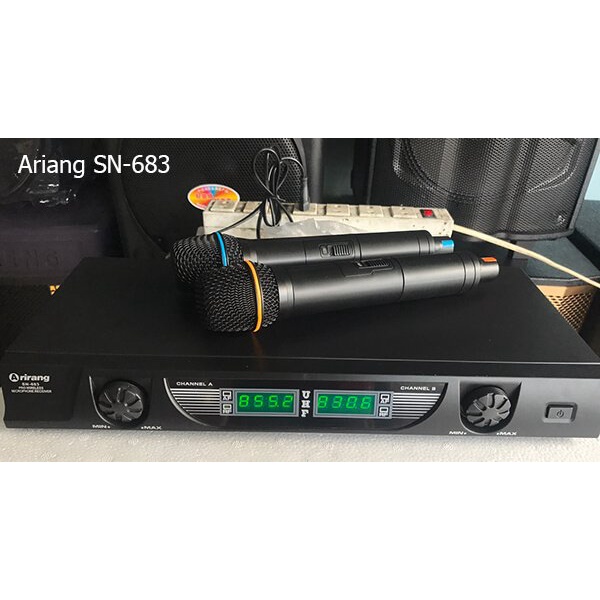 Micro không dây Arirang SN 683 là thiết bị micro có độ nhạy cao, chống nhiễu hiệu quá và chống hú rít cực tốt