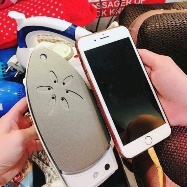 Bàn là du lịch