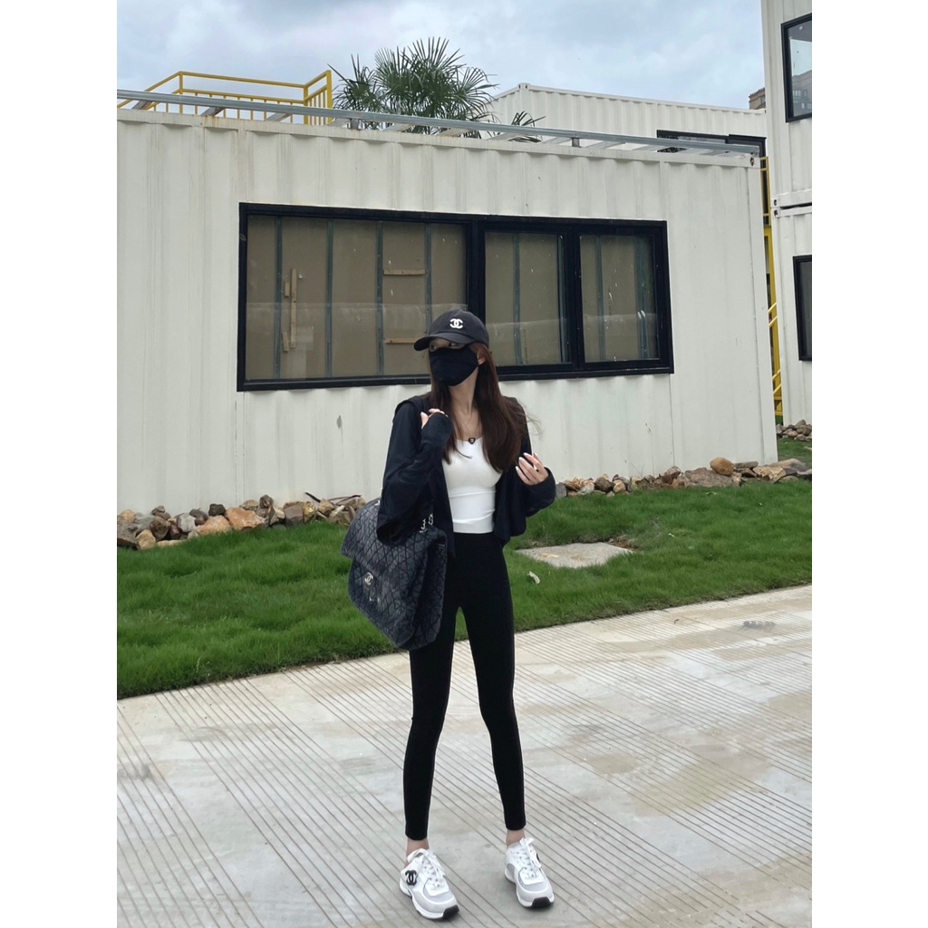 Giày Thể Thao Bằng Vải Da Lộn Màu Trắng Và Đen Không Hộp