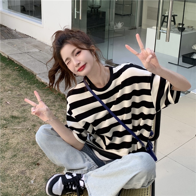 Áo thun SUXI ngắn tay cổ tròn họa tiết kẻ sọc trắng đen phong cách vintage dễ phối đồ thời trang mùa hè
