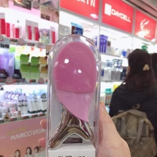 Máy rửa mặt con cá