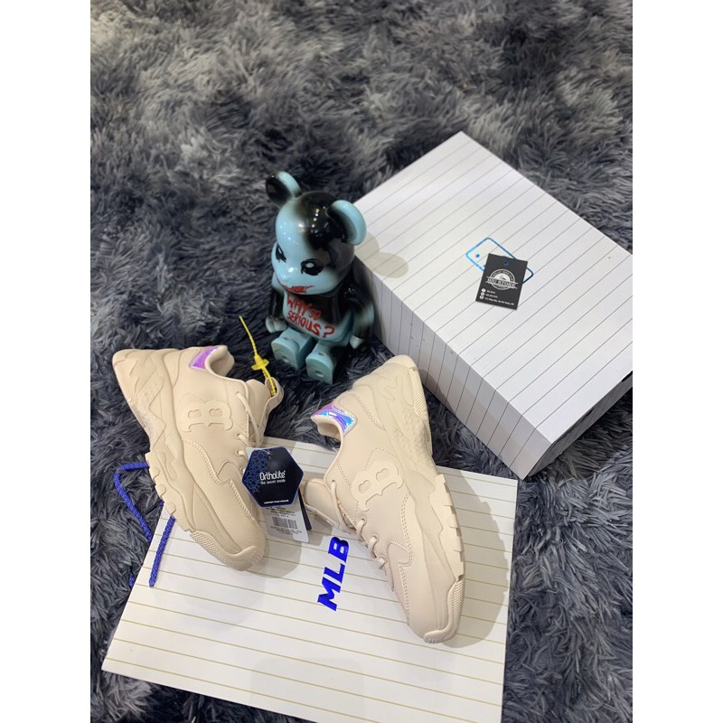 Giầy bóng chày nữ bigball holo Bonton hồng