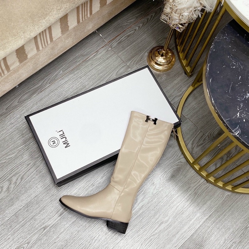 Boot đùi da mềm mũi tròn khuy chữ H