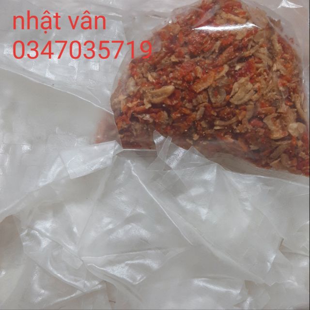 1kg bánh tráng rìa phơi sương+ 100gr muối tỏi, hành phi, tép sấy.