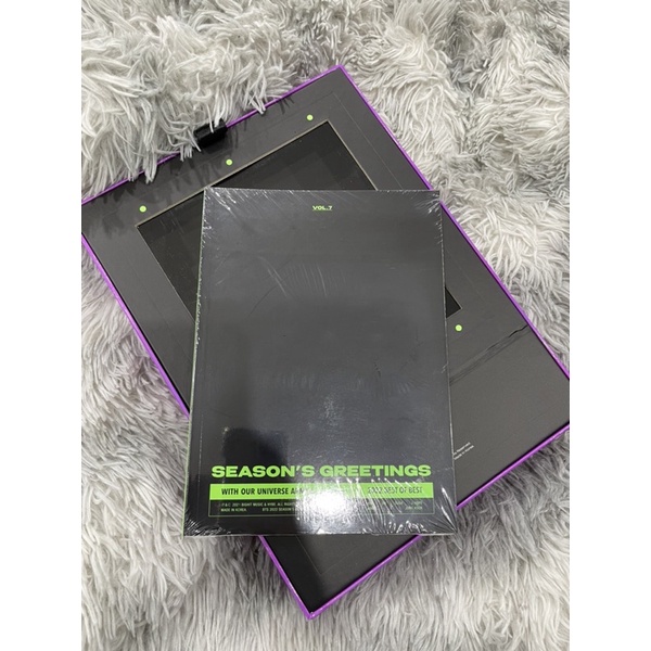 Diary trong set SSGT 2022 BTS