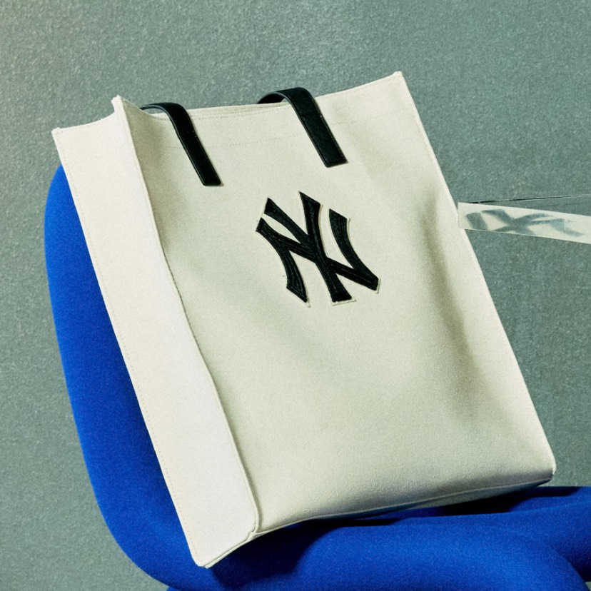 [CHÍNH HÃNG] Túi Tote MLB Canvas New York Yankees màu Cream - CODE: 3AORM022N-50CRS