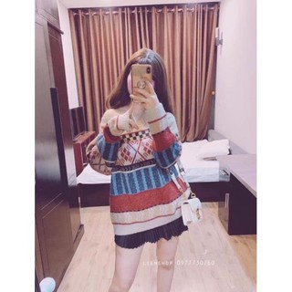 Áo Len Thổ Cẩm, Áo Len Cổ Tròn Form Rộng Tay Dài Màu Cơ Bản Đỏ, Kem Dễ Phối Đồ, Phong Cách Trẻ Trung Năng Động.