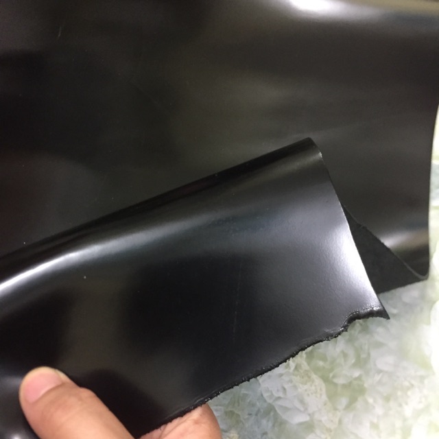 Da bò Ba Tang làm giày