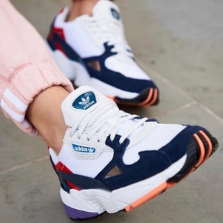 Sẵn size 42 giày Adidas falcon authentic màu đẹp nhất